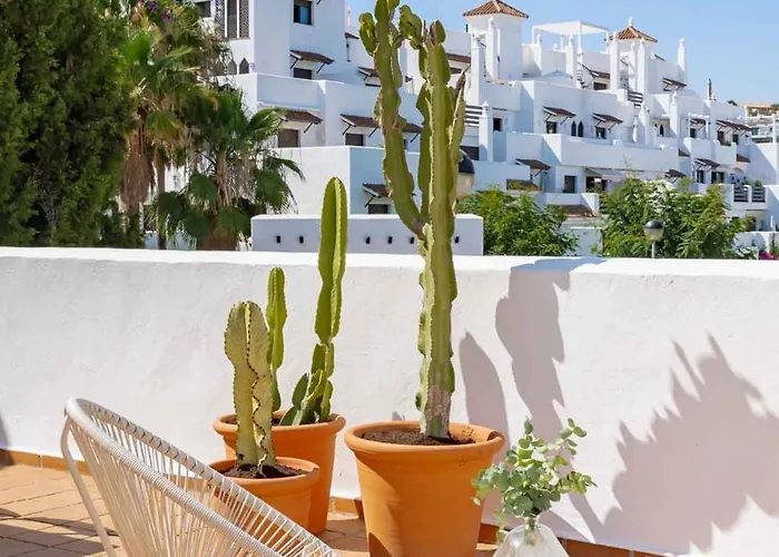 Charming With Spacious Terrace, Pool And Nearby